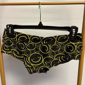 Cleo The Hurricane: Essential Hot Pant